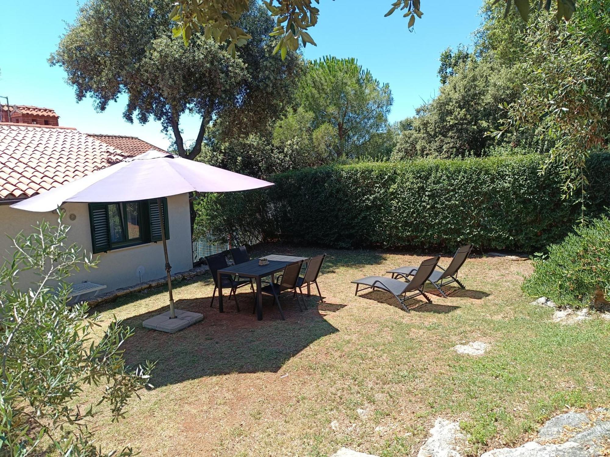 Garden Apartment Pjescana Uvala Exterior foto